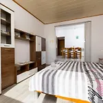 Snjezana By El-pi Tours 아파트 니바이스