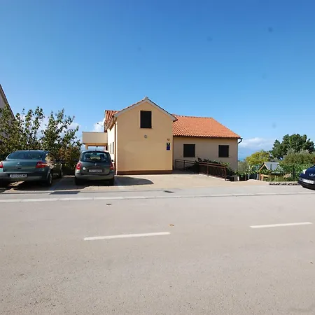 Snjezana By El-pi Tours Njivice