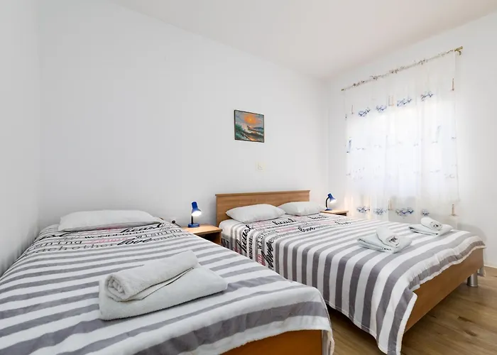 Snjezana By El-pi Tours Apartmán