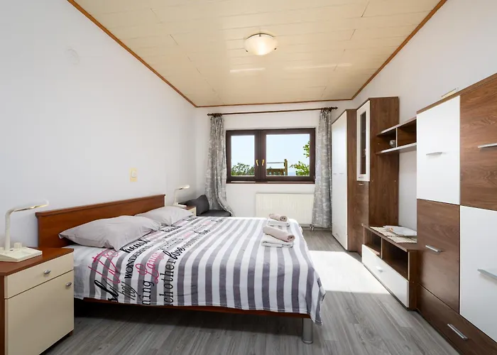 Apartment Snjezana By El-pi Tours Njivice