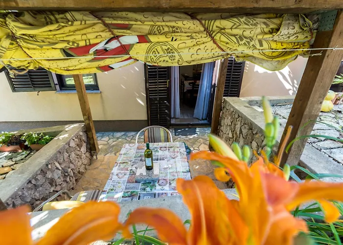 Apartment Snjezana By El-pi Tours