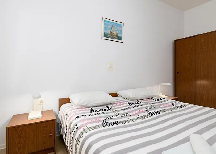 Snjezana By El-pi Tours Apartment *