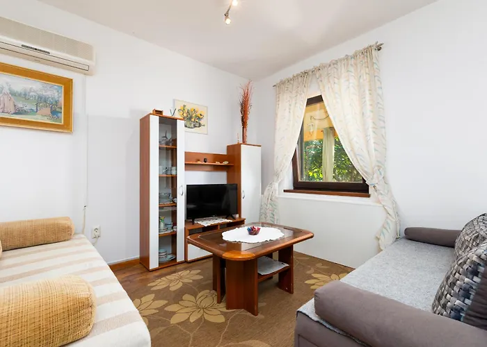 Apartment Snjezana By El-pi Tours *